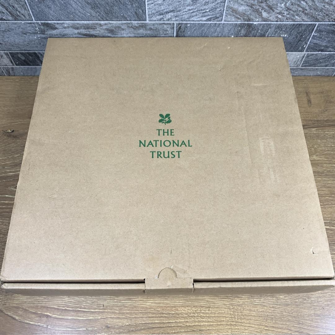 新品　生産終了品　SEIKO　ザ・ナショナル・トラスト 電波掛け時計　KX303