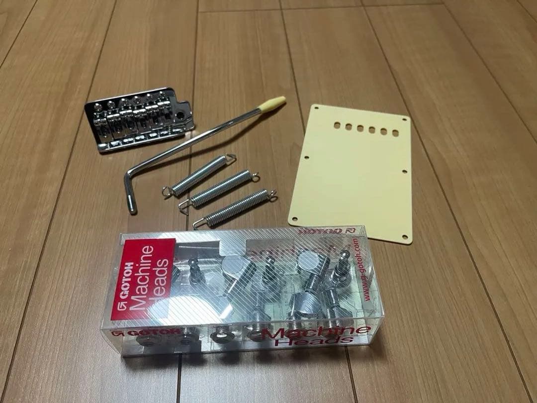 バッカス ストラト GOTOHペグ fenderブリッジ