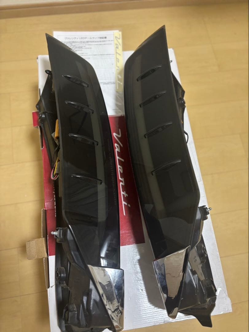 80系 ノア ヴォクシー ヴァレンティ LEDテールランプ