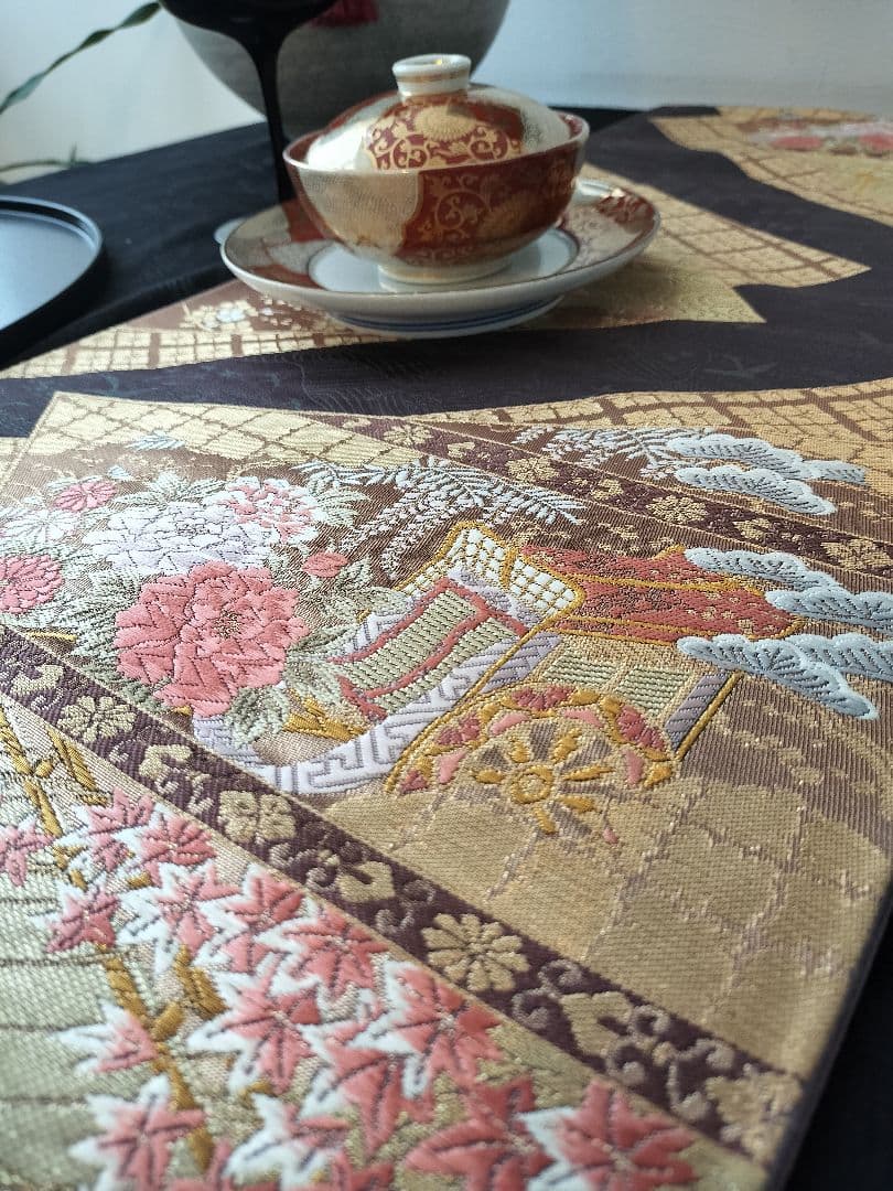 A945★高級‼️豪華刺繍‼️ひな祭り‼️テーブルランナー2m10cm