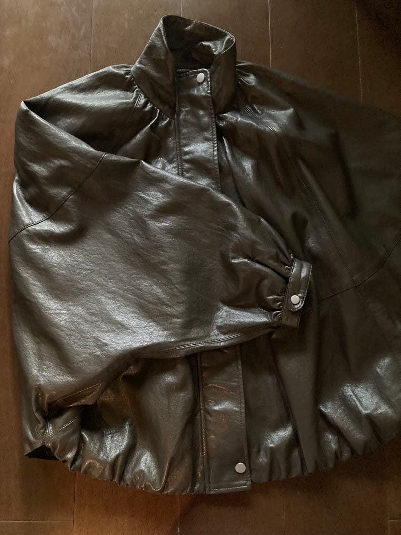 ZARA ダークブラウン　フェイクレザーボンバージャケット