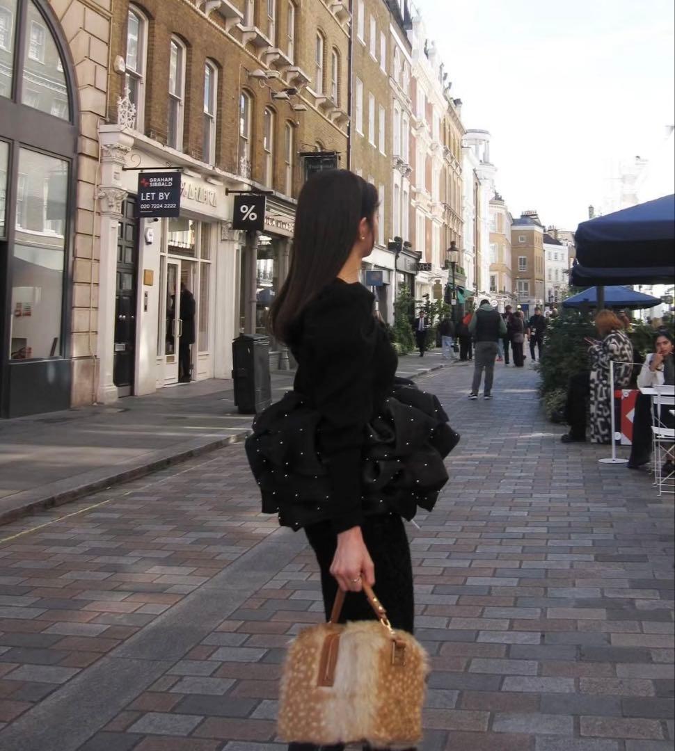 bibiy AMELIE PEPURAMU KNIT ブラック