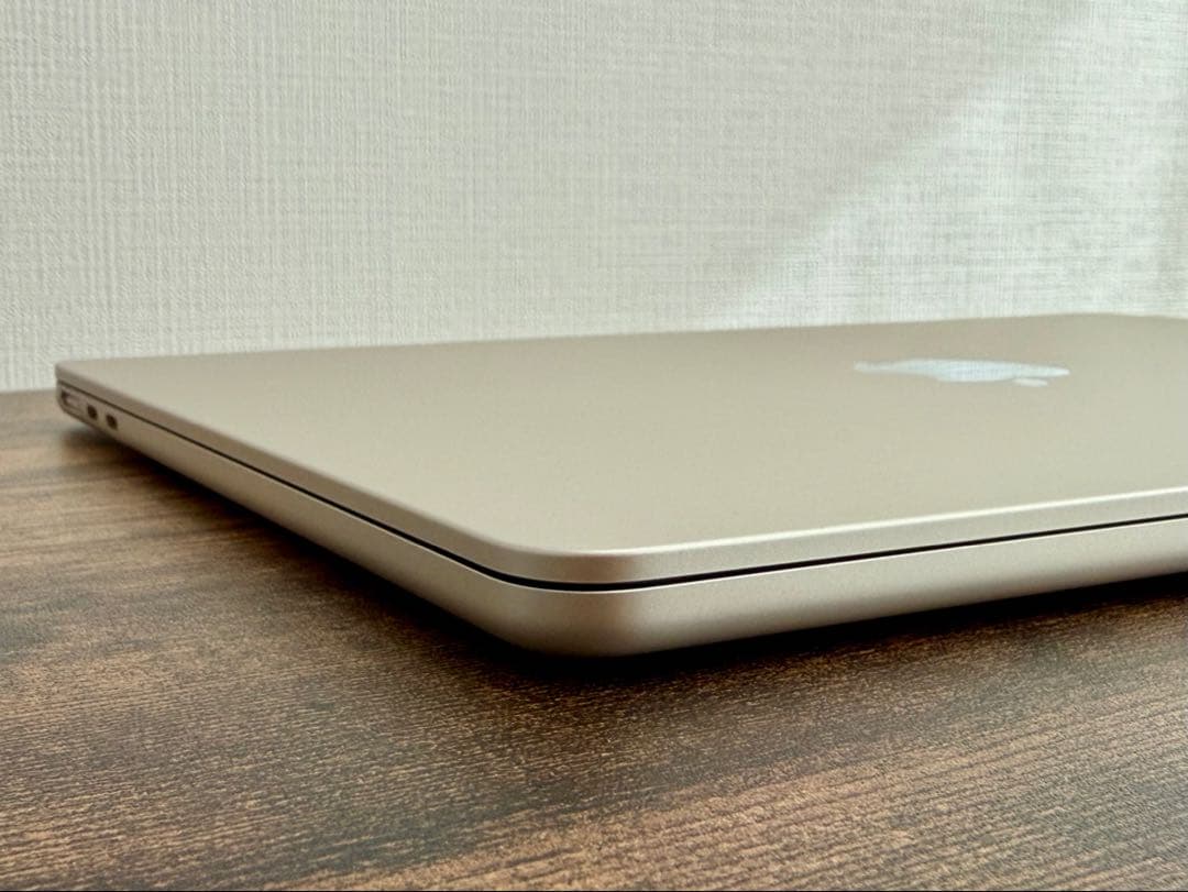 MacBook Air 2022 M2 13inch 256GB スターライト