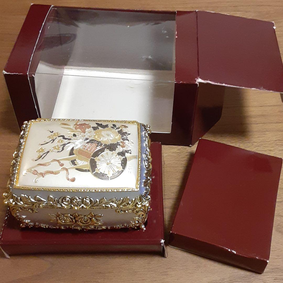 勲一等瑞宝章記念品オルゴール　日本初女性議員贈答品