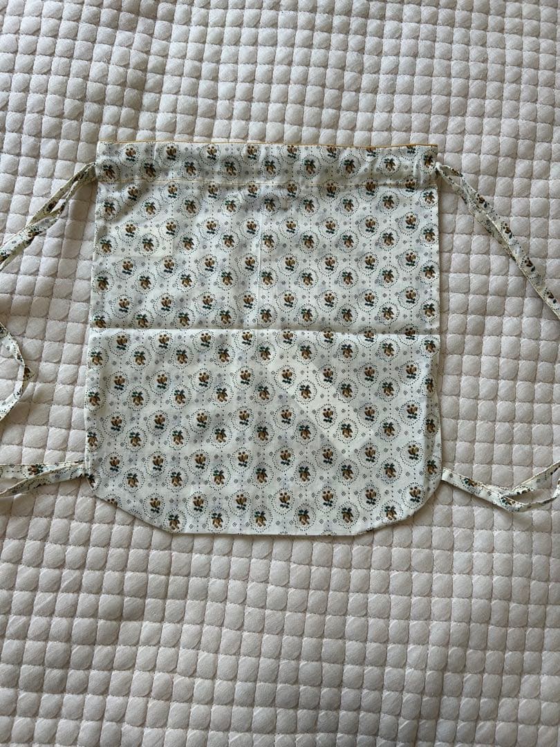 (新品)CARAMEL 花柄ナップザック