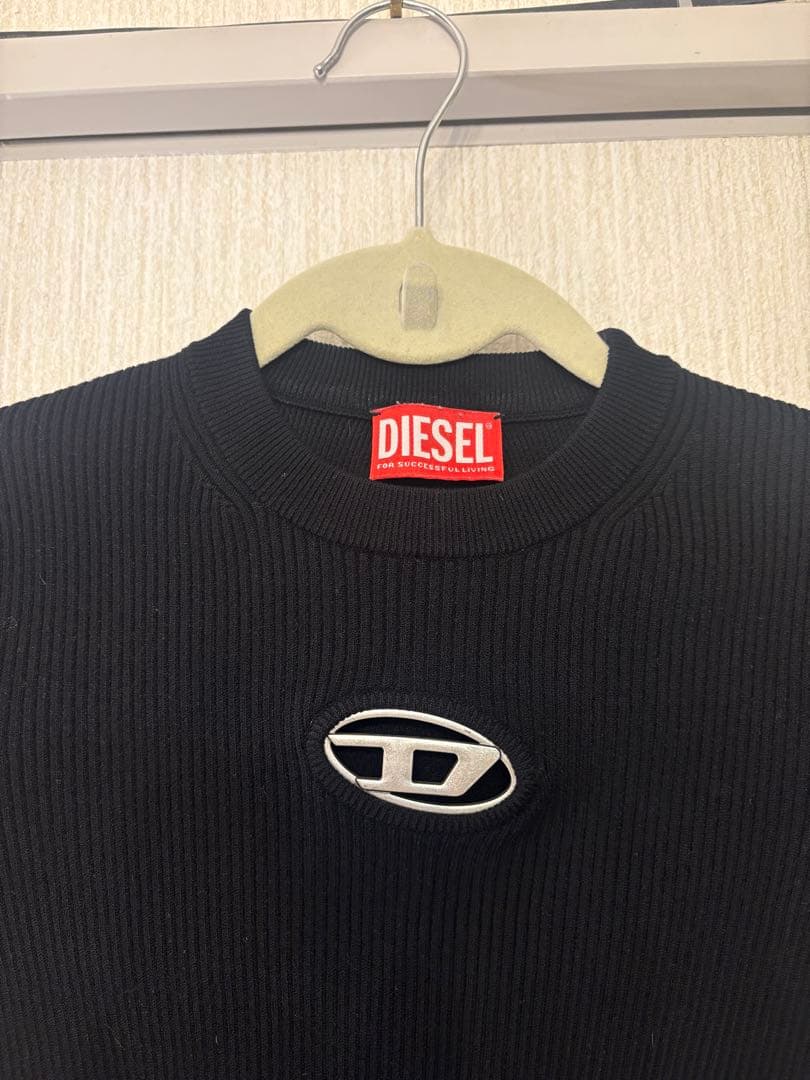 DIESEL ブラックリブニット長袖トップス
