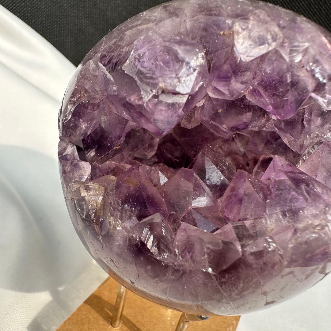 天然石アメジストの笑い口　置物　スフィア　D.79