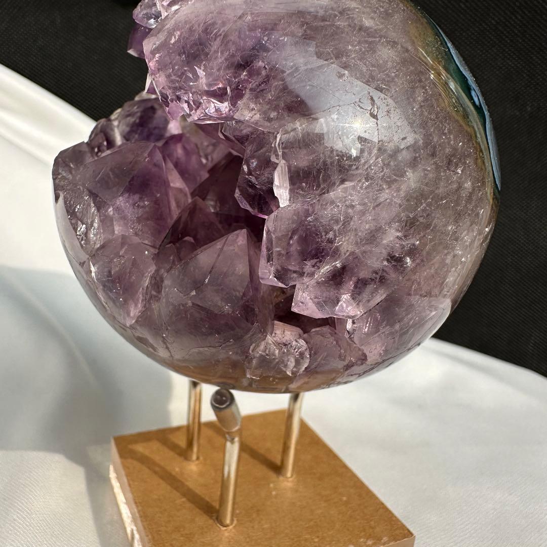 天然石アメジストの笑い口　置物　スフィア　D.79