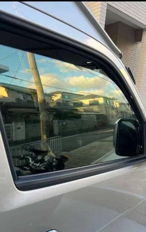 15%　スモークサンシェード　ハイエース　フィルム風サンシェード