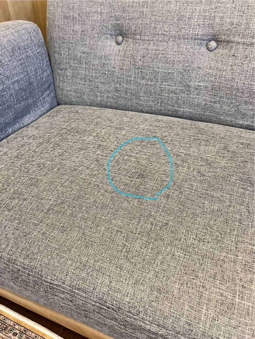 グレー ボタン付きソファ 木製フレーム