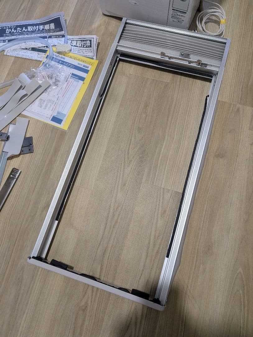 【2022年製 送料込】コイズミ 窓用エアコン 冷房 6畳用 8畳用