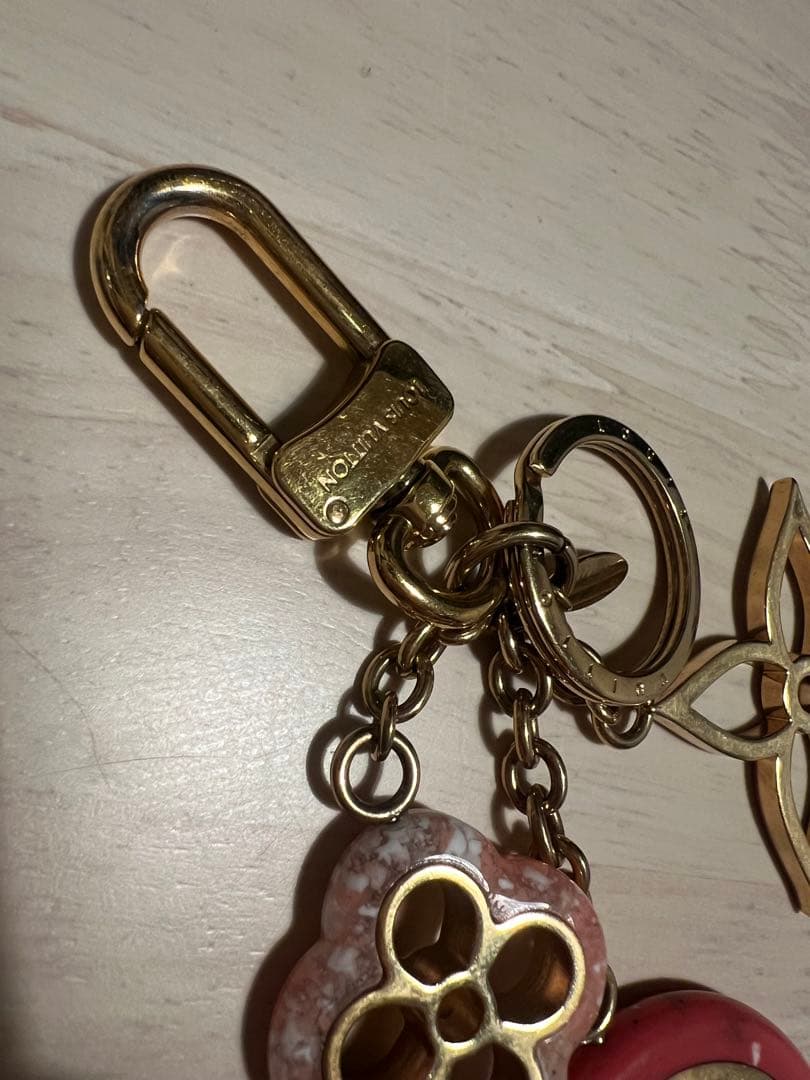 Louis Vuitton ロゴチャーム キーホルダー キーリング