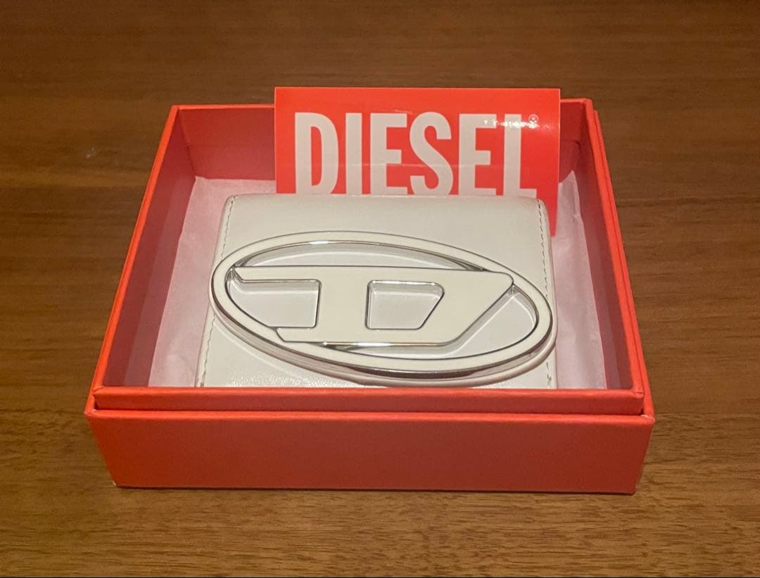 【美品】DIESEL 財布 箱・保存袋・シール完備 定価34,100円