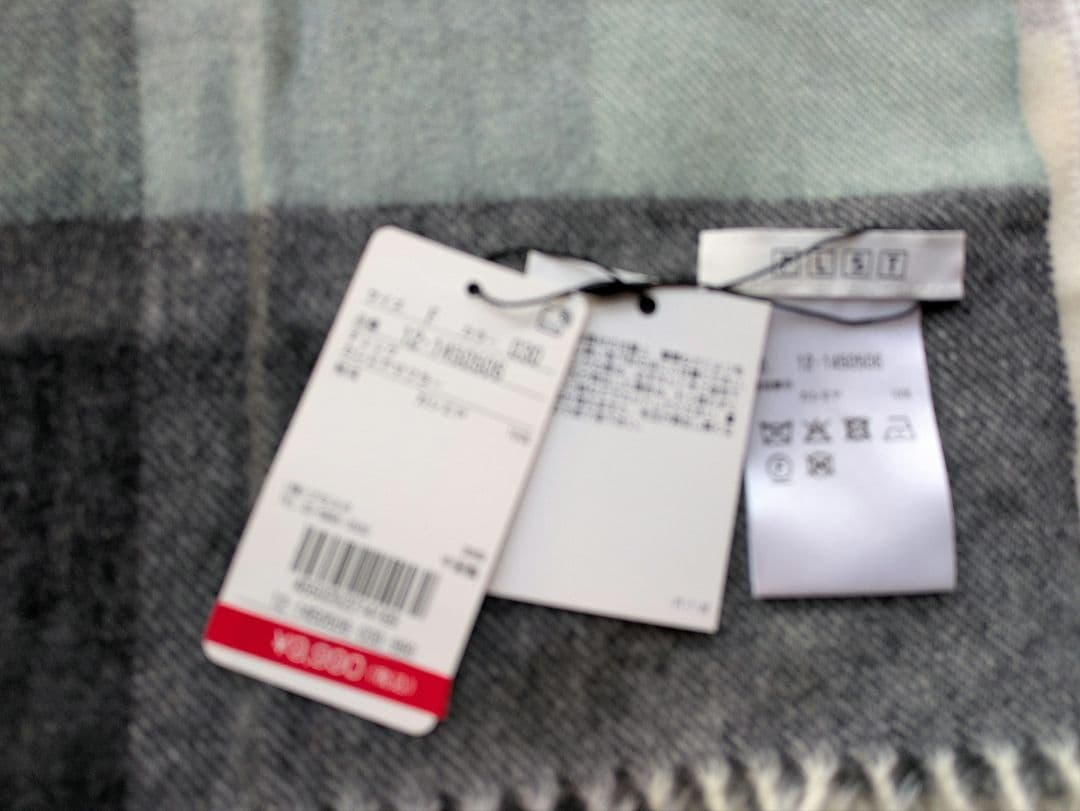 プラステPLSTカシミヤ100% チェック柄ストール 新品タグ付き