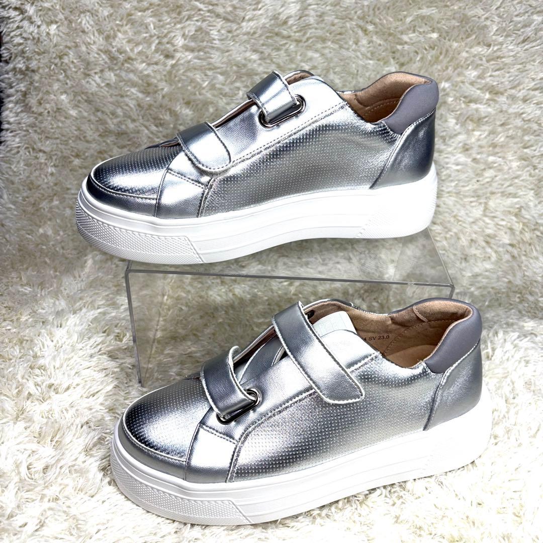 シルバー 厚底 ベルト付きスニーカーMODE ET JACOMO