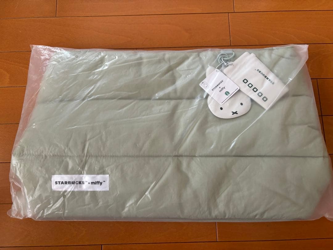 海外✴︎STARBUCKS × miffy グリーン トートバッグ
