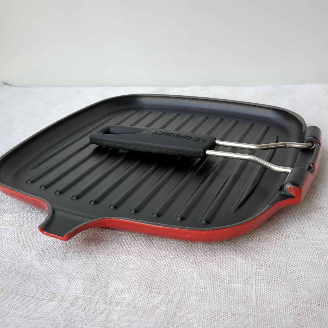 ル・クルーゼ　鋳鉄グリルパン　取り外し可能なハンドル付き　折りたたみ