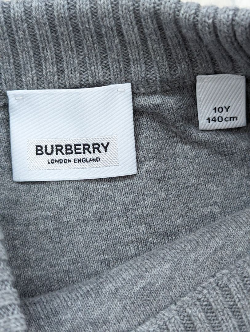 【BURBERRY】未使用ニットワンピース10Y 140cm