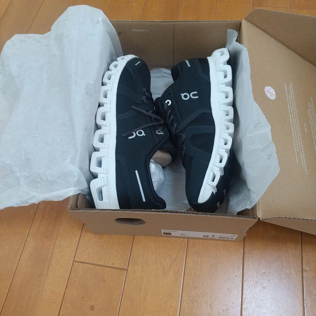 On Cloud6 スニーカー ブラックホワイト　レディース 25cm