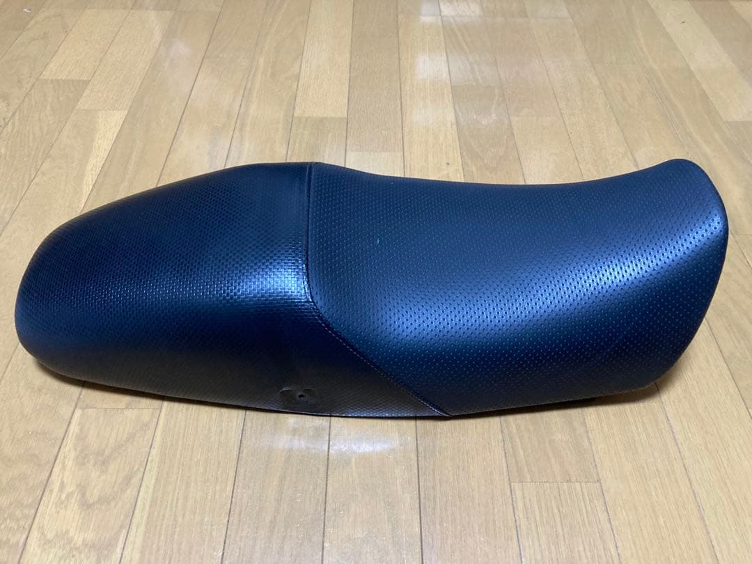 ヤマハSRX シート