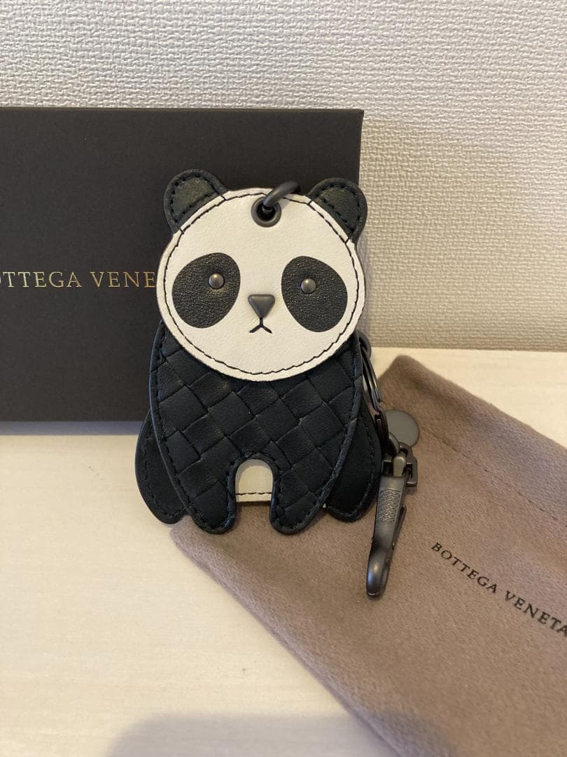 ボッテガヴェネタ キーリング チャーム パンダ