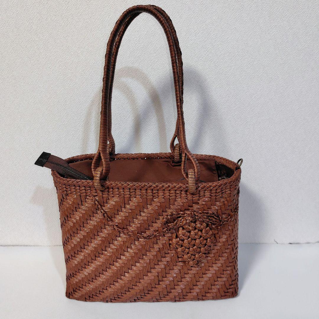 クラフトで作った山葡萄風網代編みかごバッグ