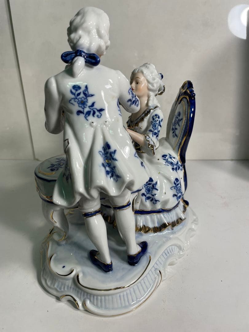 ドレスデン風 ロココ調 陶器フィギュリン 貴族男女 ピアノとヴァイオリン装飾置物
