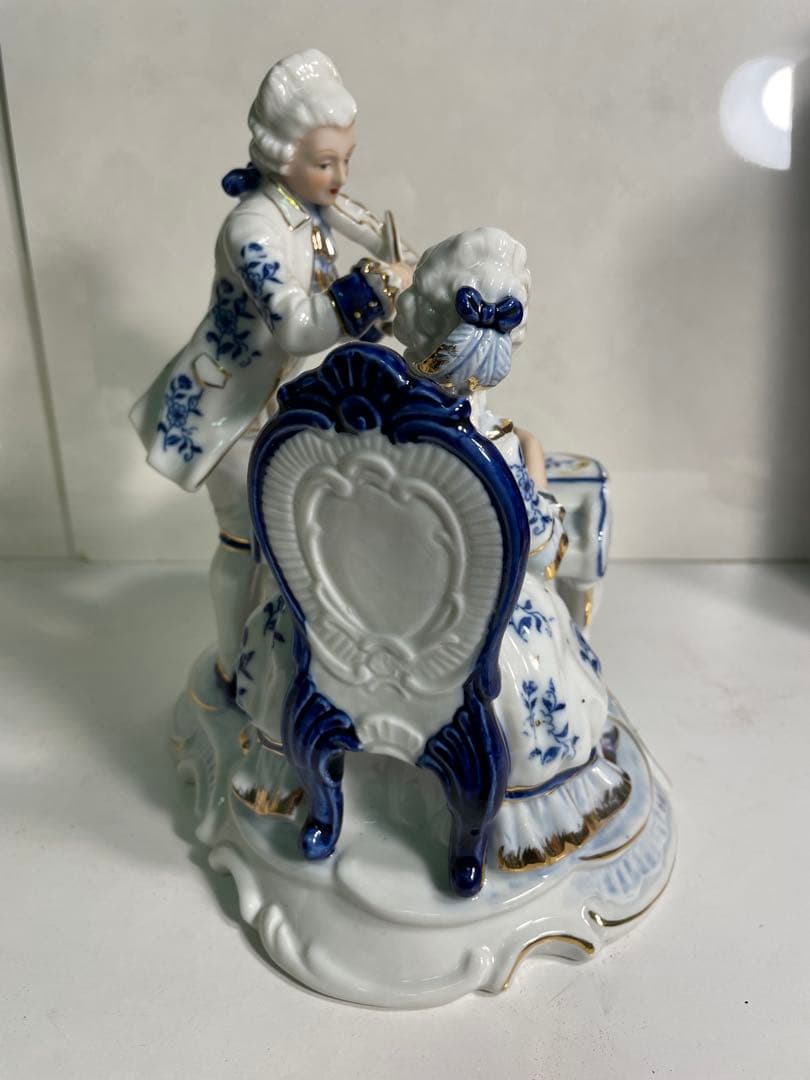 ドレスデン風 ロココ調 陶器フィギュリン 貴族男女 ピアノとヴァイオリン装飾置物