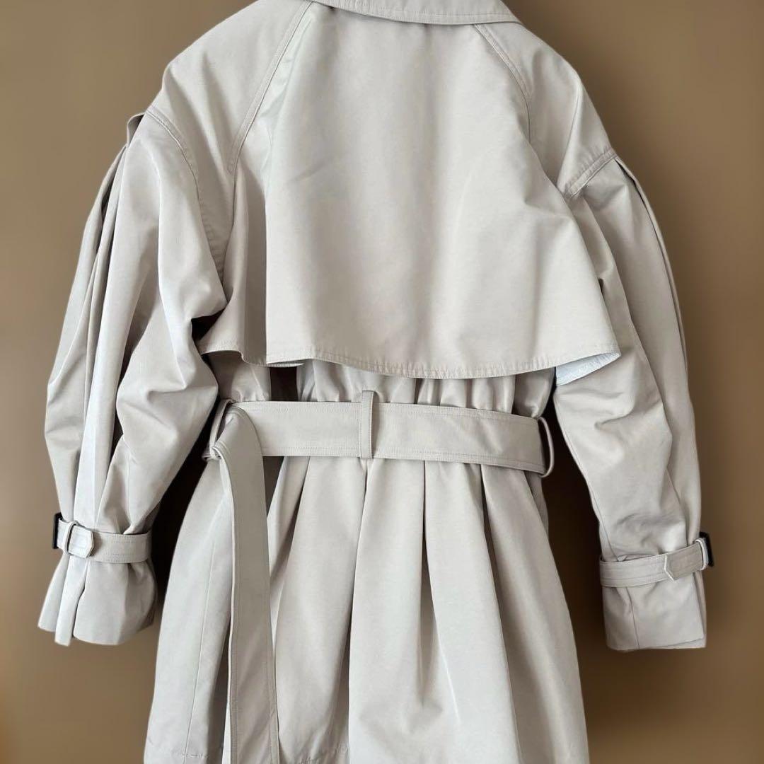 ボリューミースリーブトレンチコート　ベージュ　新品未使用