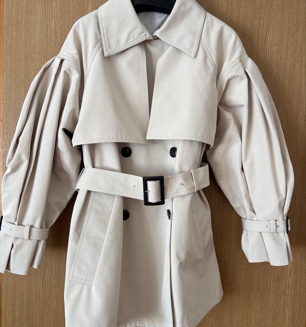 ボリューミースリーブトレンチコート　ベージュ　新品未使用