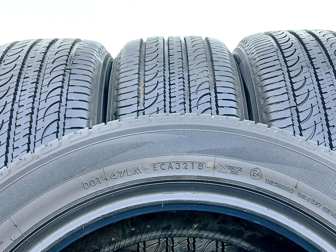 215/55R17　メーカーYOKOHAMA　製造年2018年　4本セット