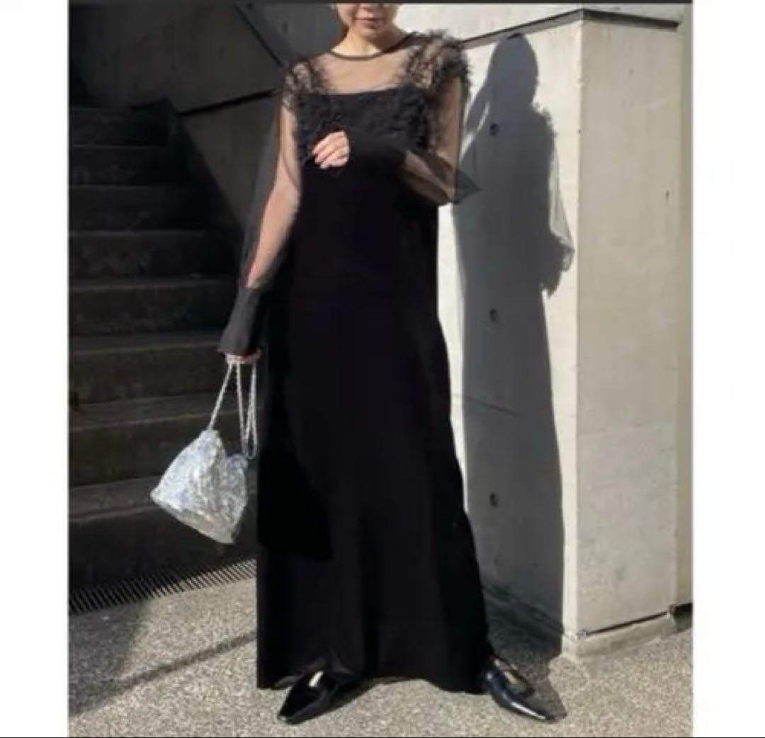 カプリシューレマージュ　チュールフリルベロアワンピース