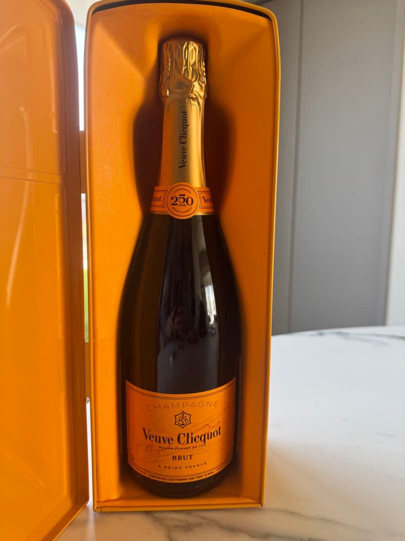 Veuve Clicquot 250周年記念 ブリュット