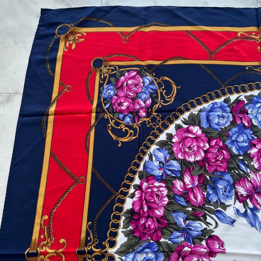 GUCCI グッチ 大判スカーフ 花柄 美品 シルク 85×87cm ネイビー
