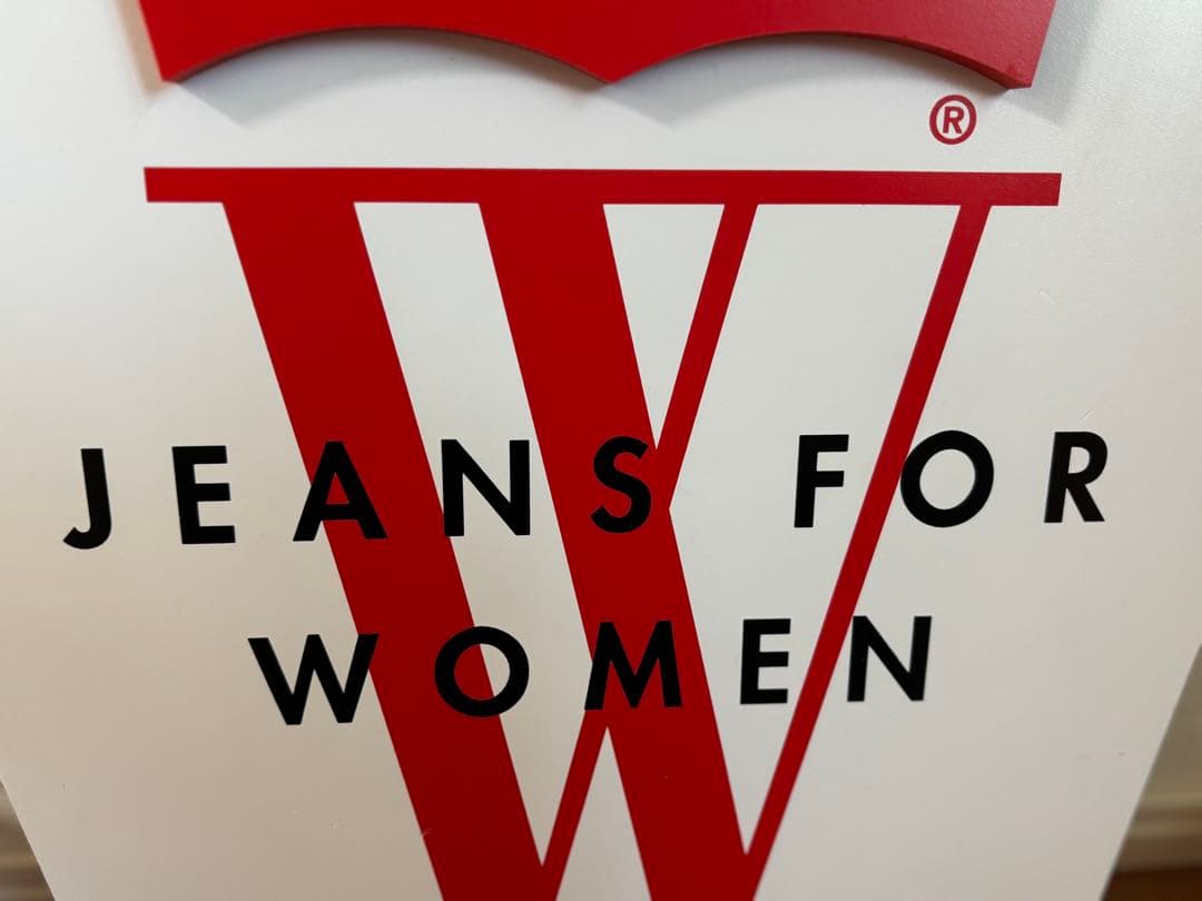 Levi's JEANS FOR WOMEN サイン