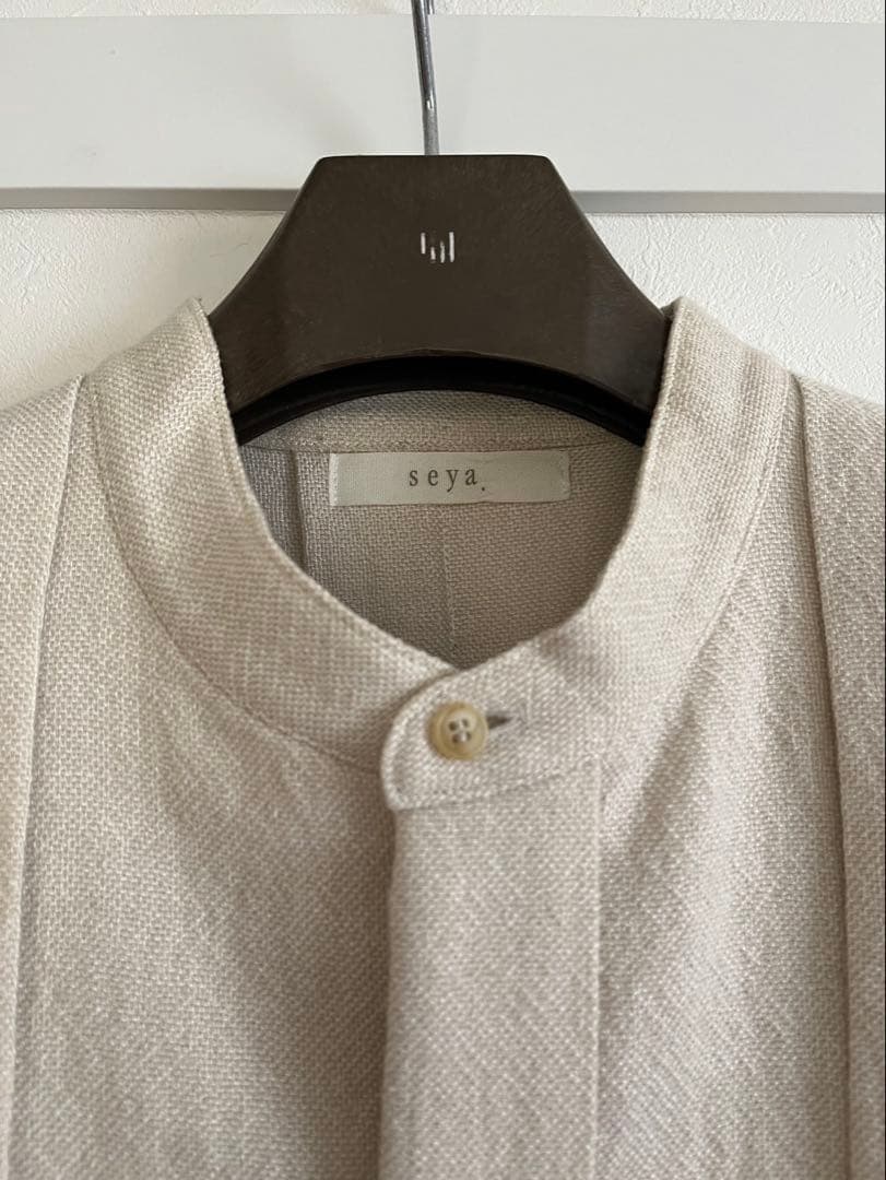 seya. ウールリネンバンドカラーセンタープリーツオーバーシャツ