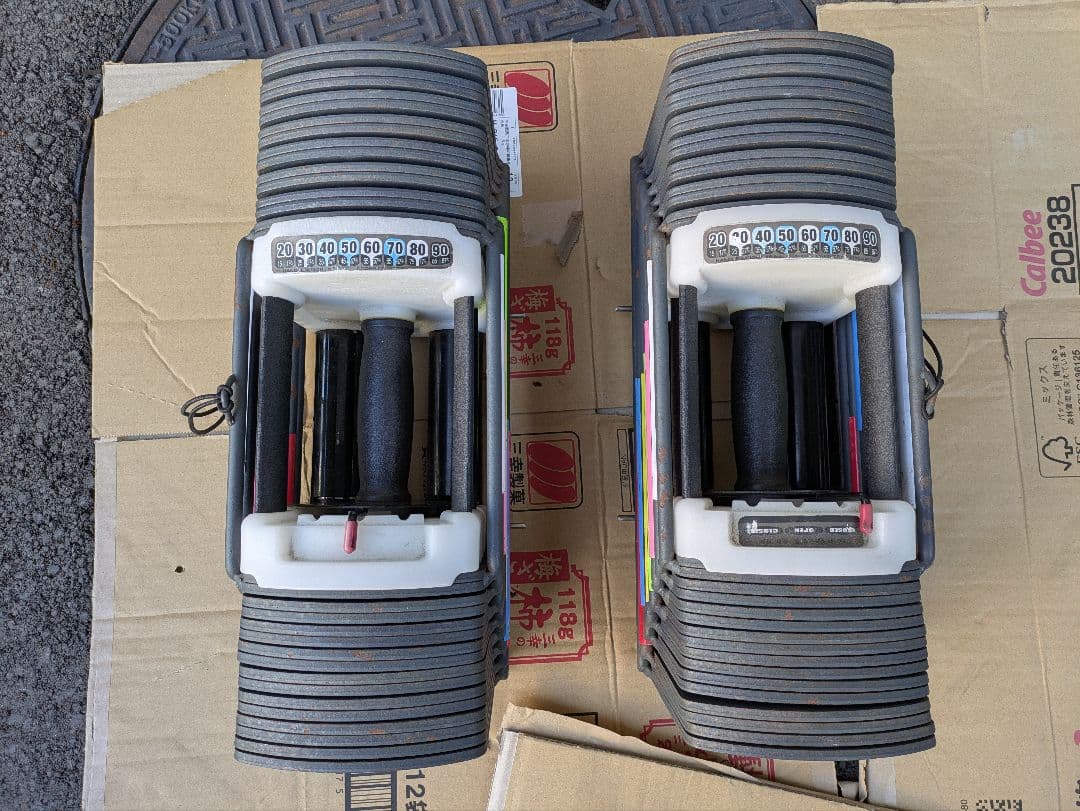 ① 可変式ダンベル　40キロ✖︎2