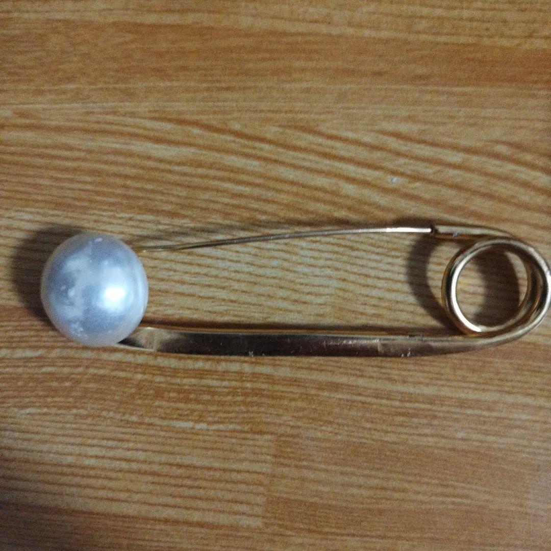 CHANEL ヴィンテージ　シャネル　1997年　パール付　安全ピン型　ブローチ