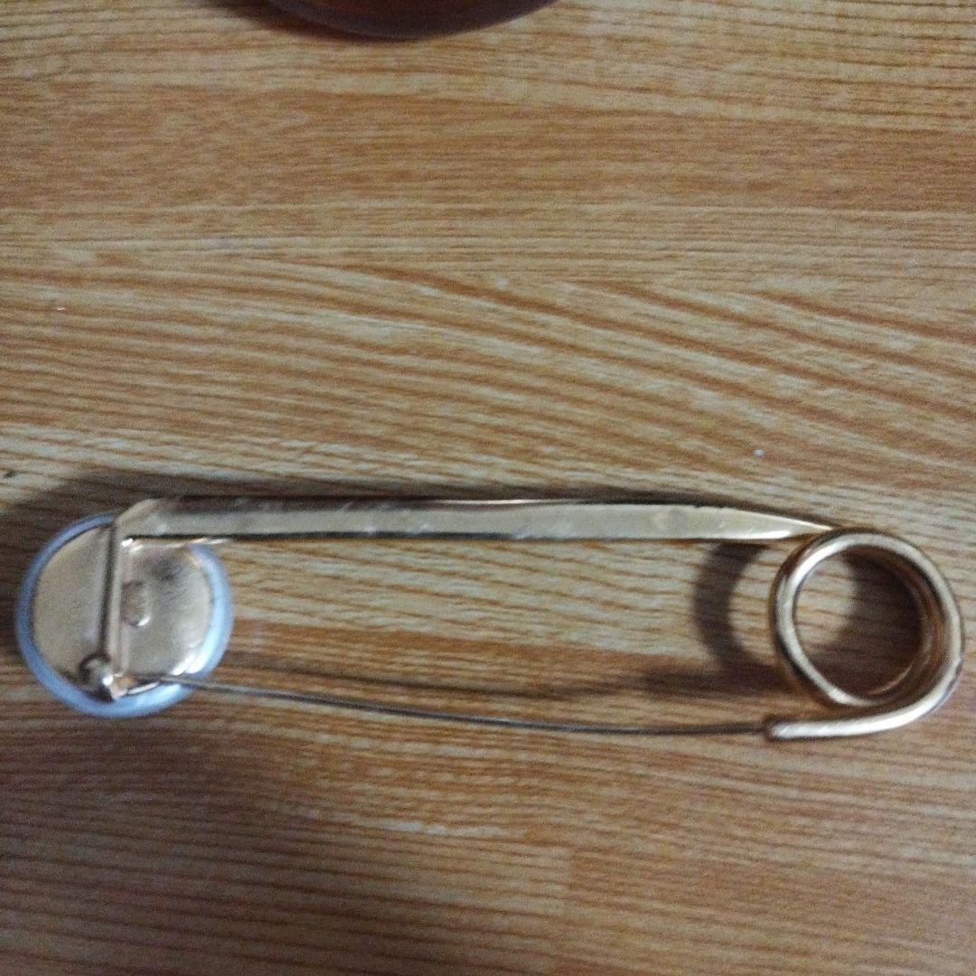 CHANEL ヴィンテージ　シャネル　1997年　パール付　安全ピン型　ブローチ