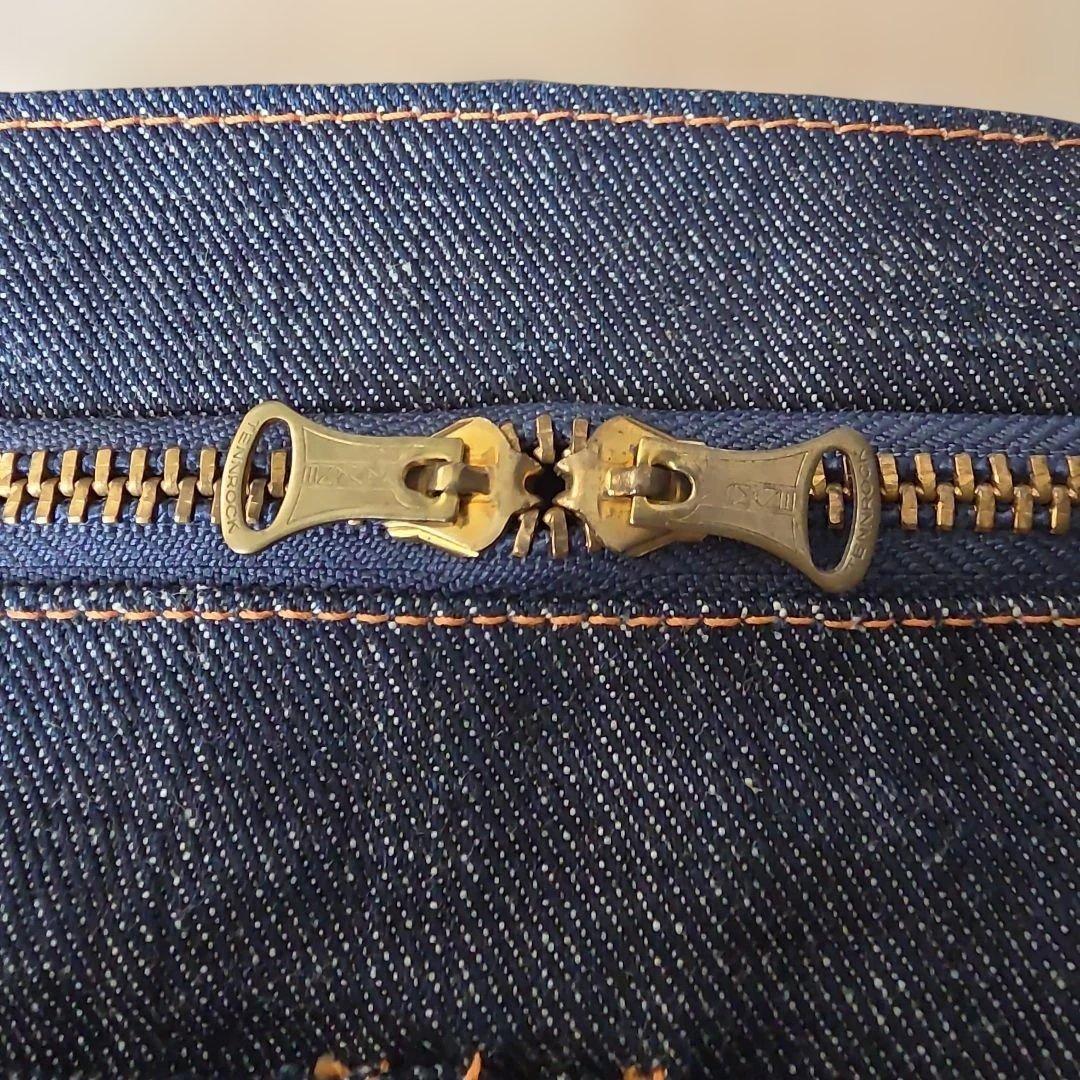 evisuボディバッグ