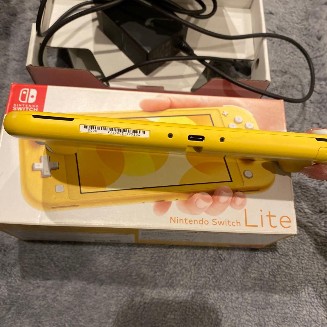 Nintendo Switch Lite イエロー 本体　充電器付