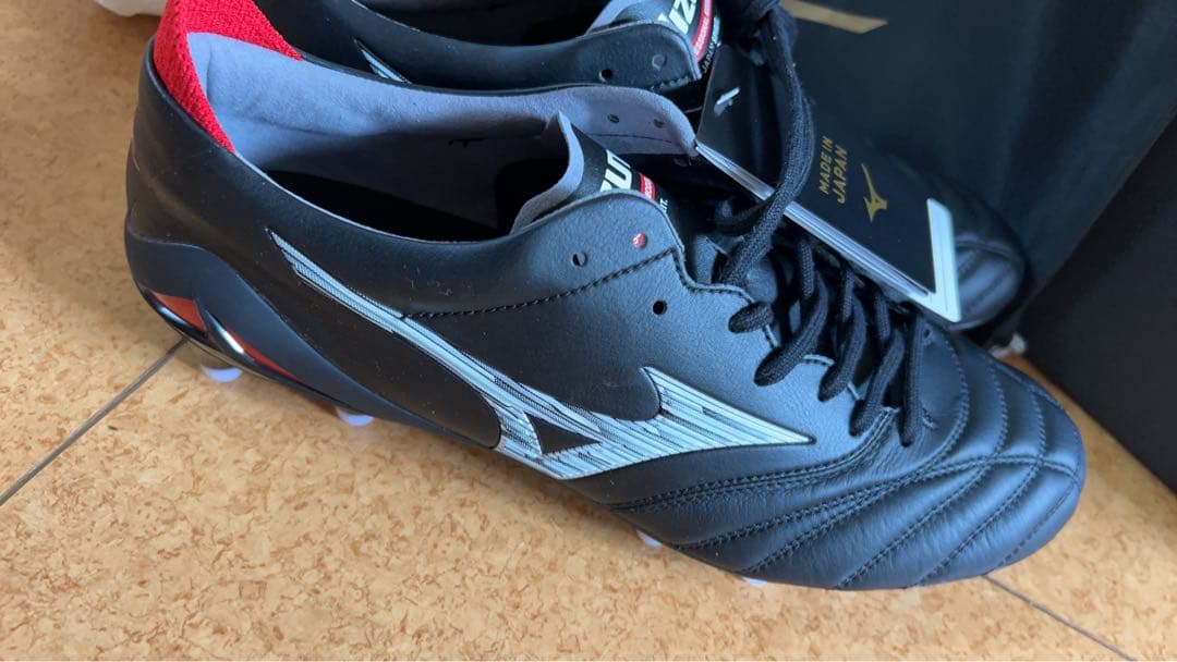 新品　モレリア　NEO4 サッカースパイク　ブラック　黒　ネオ4