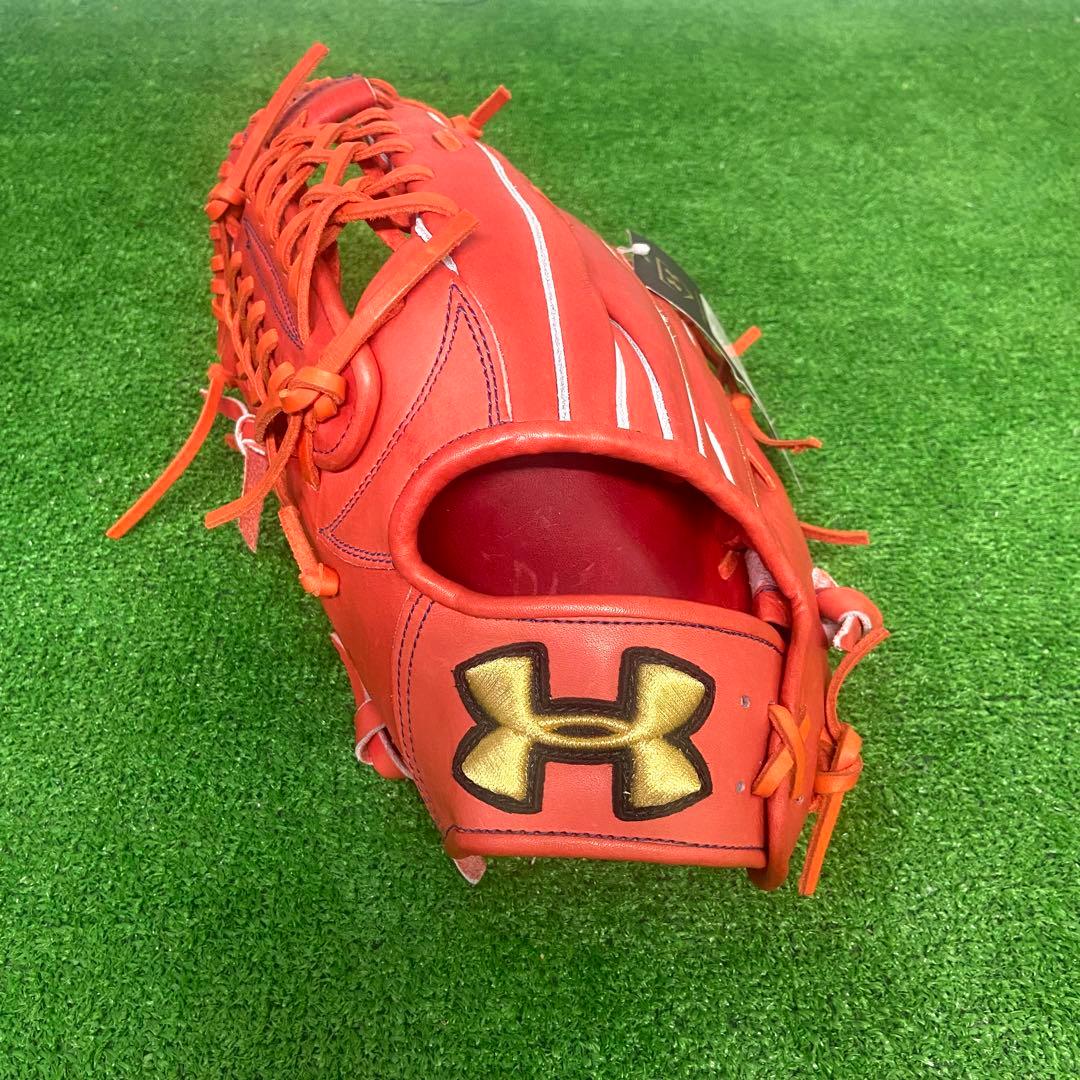 【未使用品】　アンダーアーマー　硬式用　外野手　グローブ　野球　左利き
