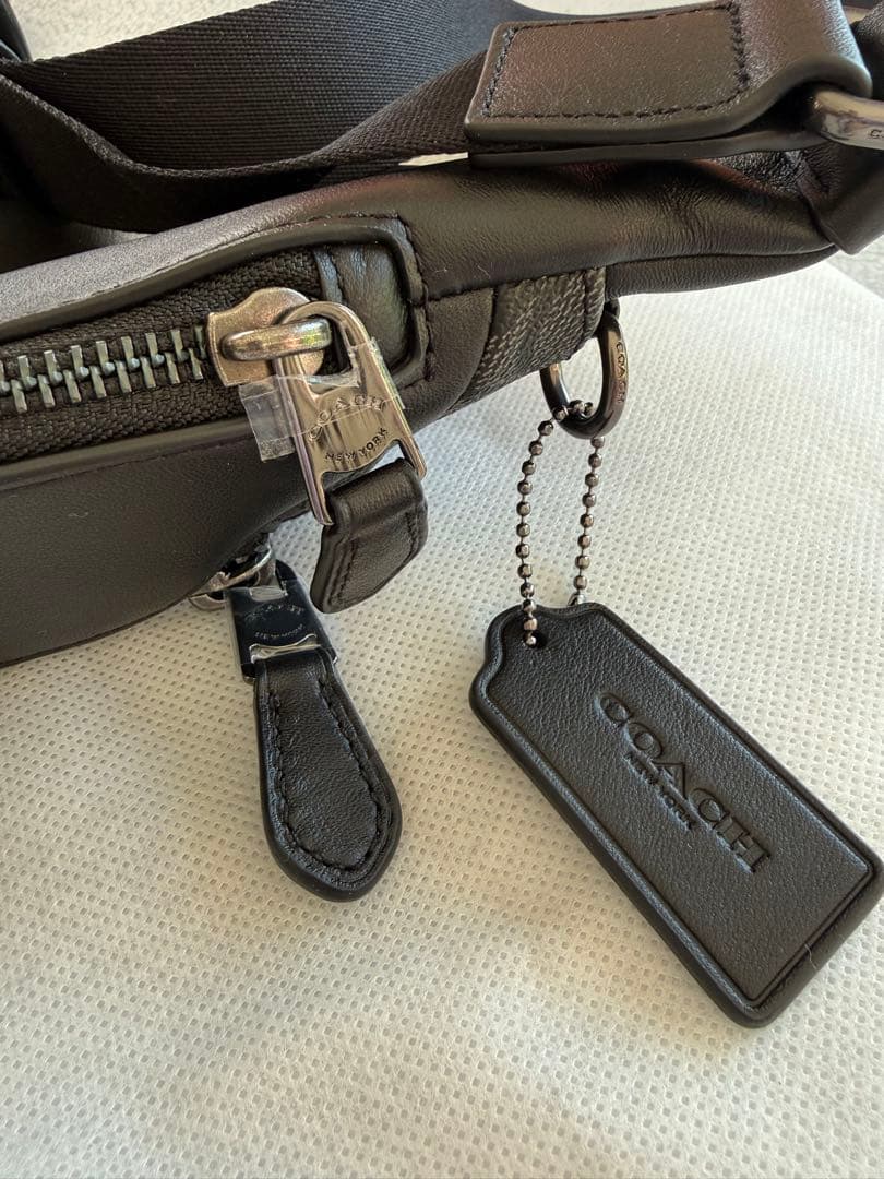 COACH ボディバッグ ウエストバッグ黒グレー新品未使用