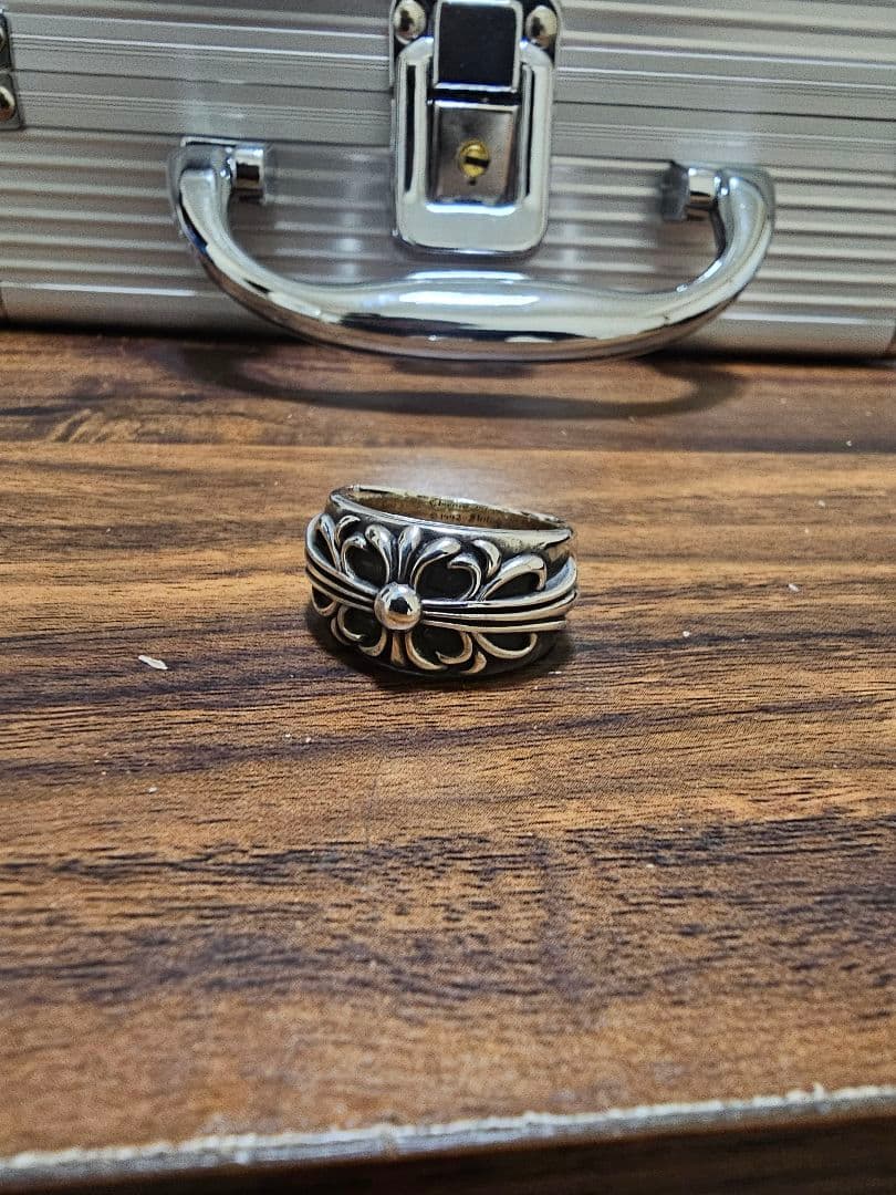 フローラルクロスリング　25号