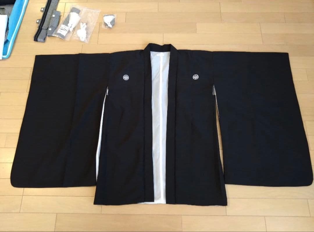 黒ストライプ着物・タッセル付き　袴　卒業式