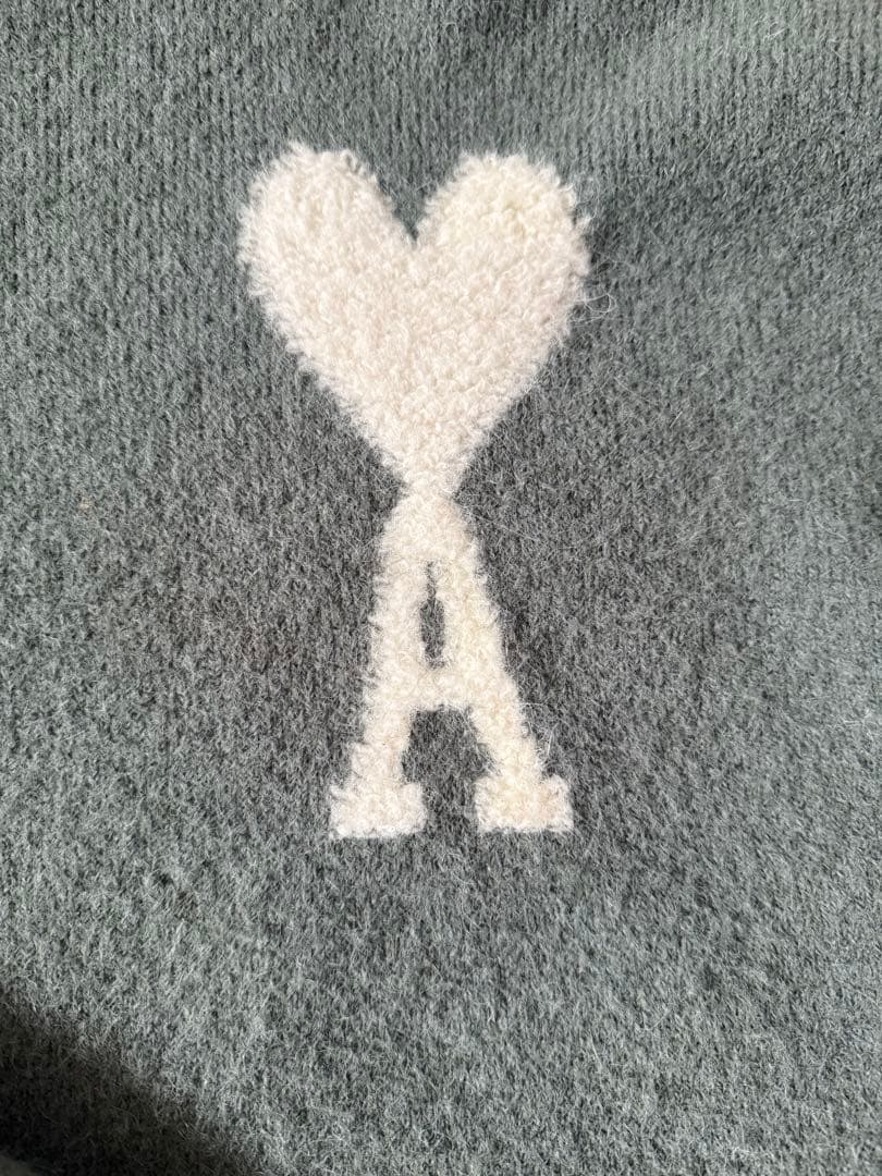 ami グレー セーター ハート刺繍