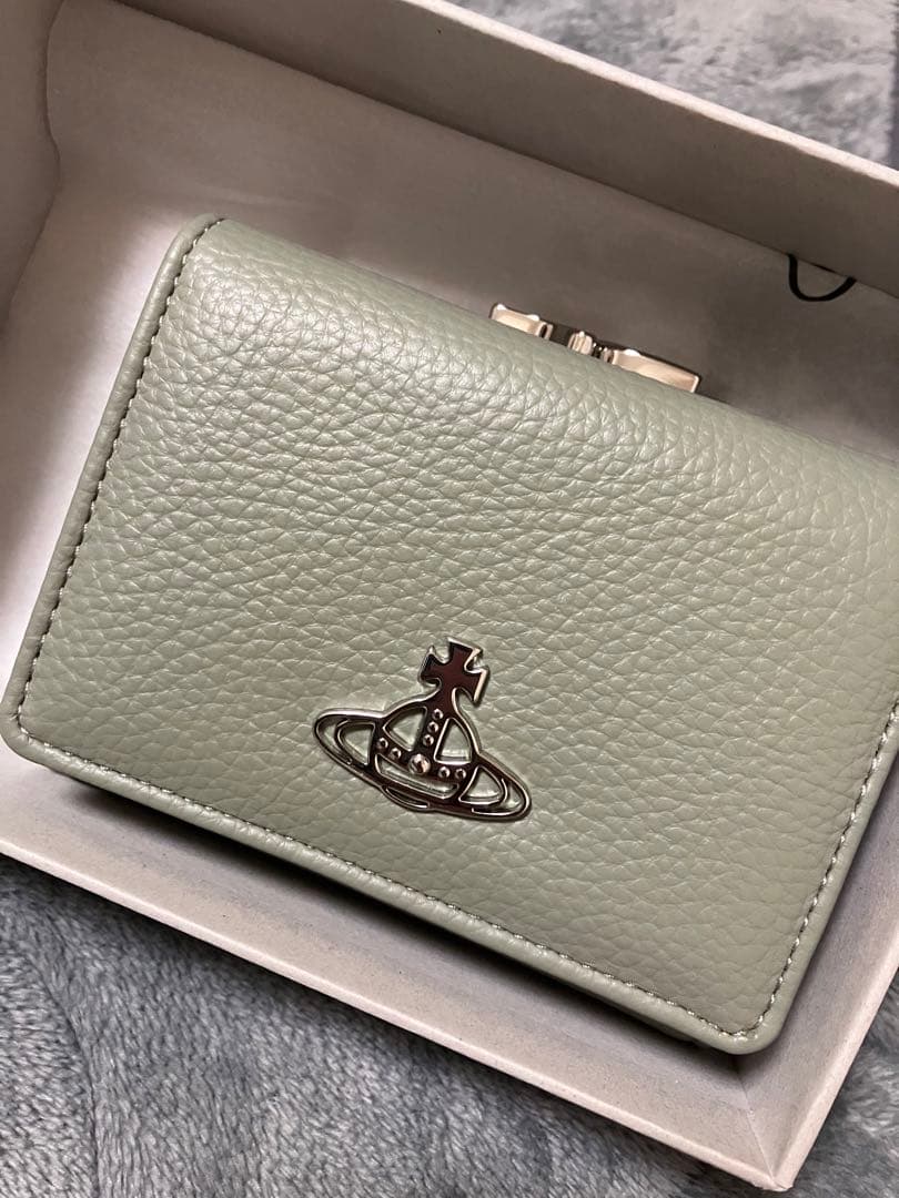 ヴィヴィアン　折り財布