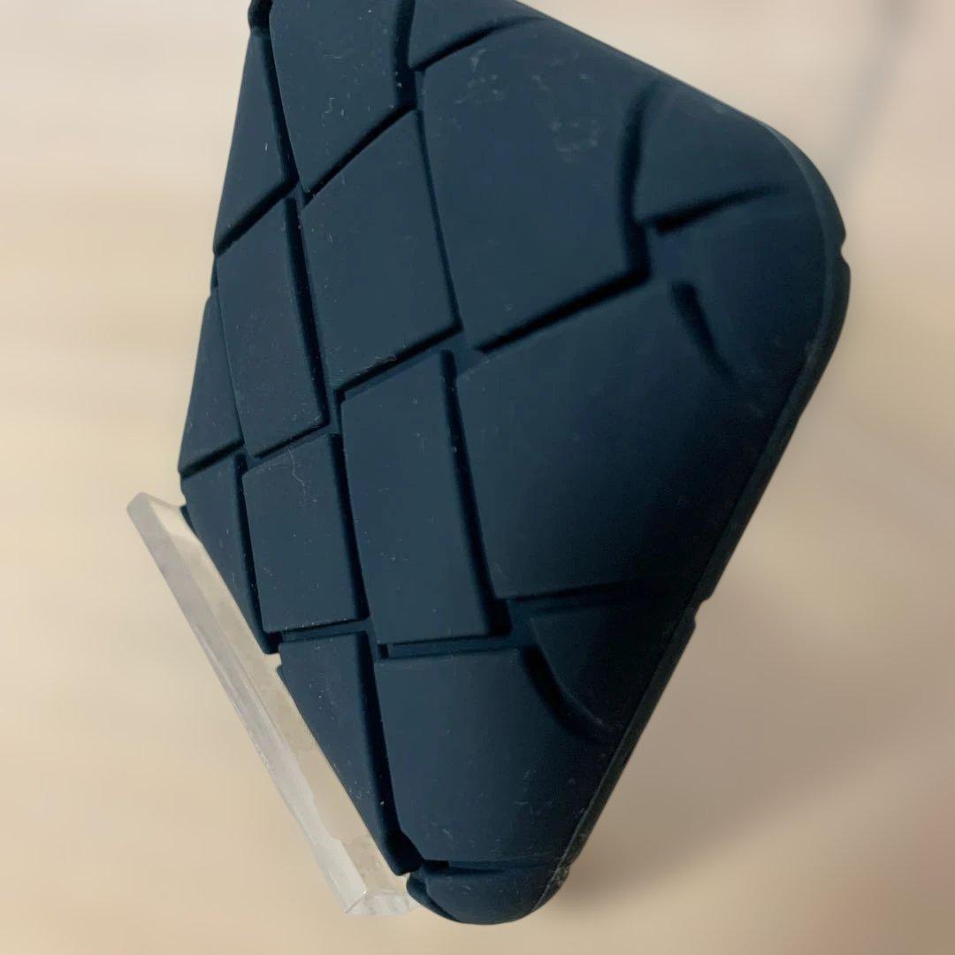 BOTTEGA VENETA シリコン　ケース 紺色　ネイビー