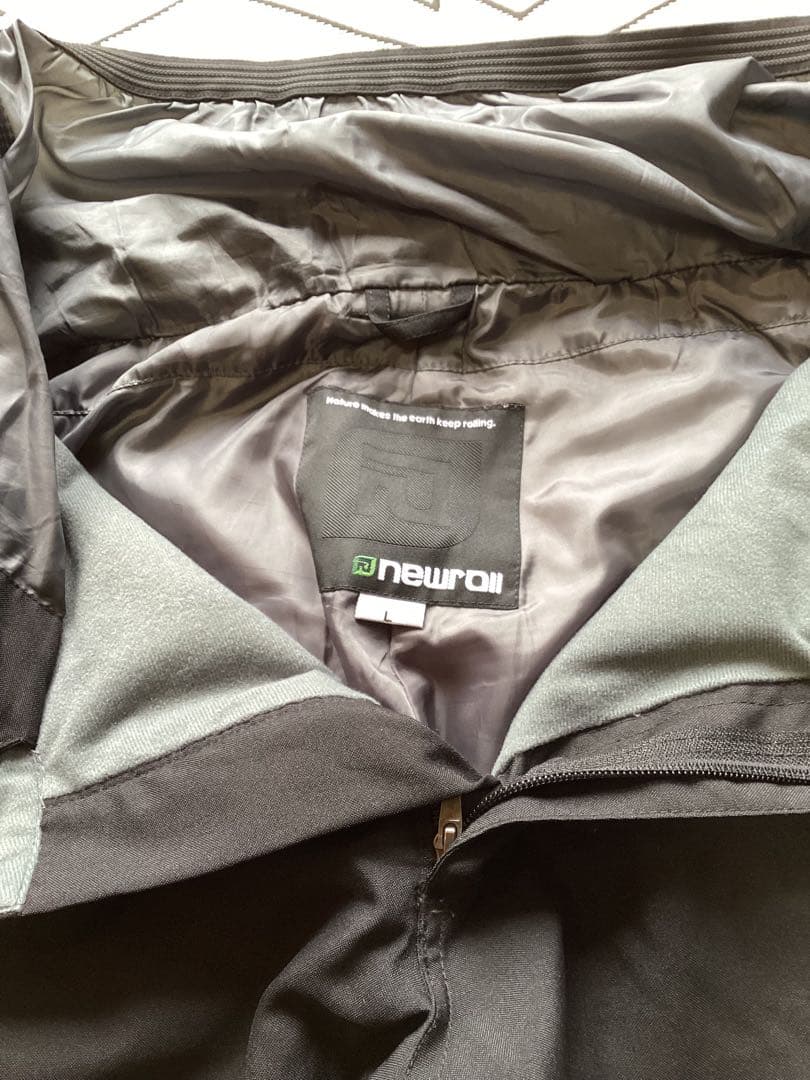 newrollメンズＬスノボウェアスキーウェア